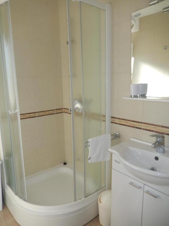 Apartments Oklopcic トロギール エクステリア 写真
