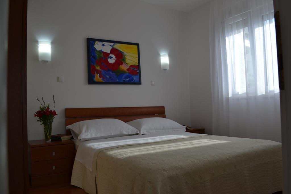 Apartments Oklopcic トロギール 部屋 写真